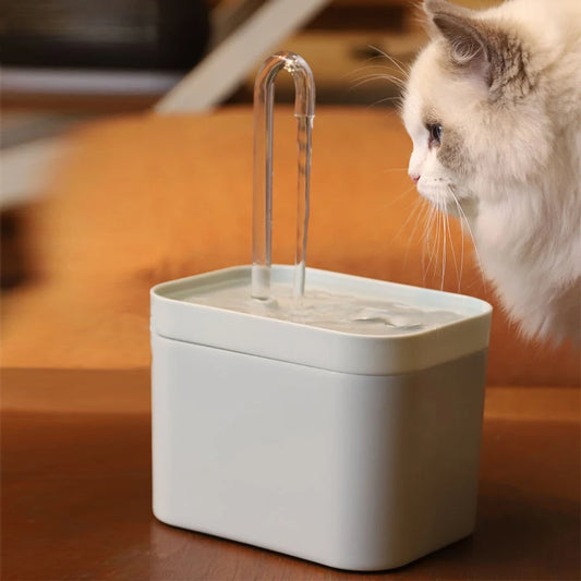 Fuente de agua para gatos ultra silenciosa, dispensador de agua automático inteligente para mascotas y bomba de prevención de quemaduras, 1,5 l, recirculación de Filtrin